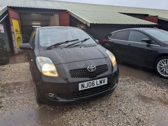 TOYOTA YARIS VVTI T SPIRIT