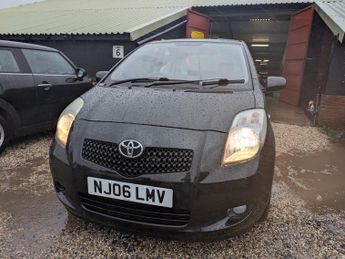 TOYOTA YARIS VVTI T SPIRIT