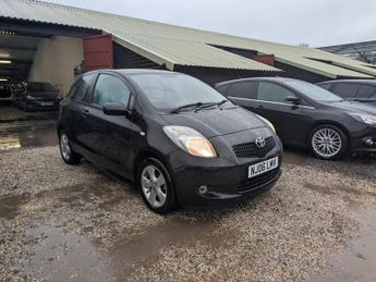 TOYOTA YARIS VVTI T SPIRIT