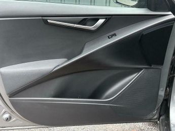 Kia Niro 1.6 GDi 11.1kWh 2 DCT Euro 6 (s/s) 5dr