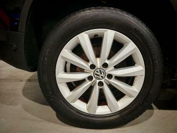 Volkswagen Tiguan 2.0 TDI BlueMotion Tech Match DSG 4WD Euro 5 (s/s) 5dr