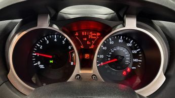 Nissan Juke 1.6 Tekna SUV 5dr Petrol CVT Euro 5 (117 ps)