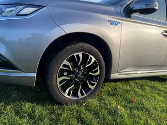 Mitsubishi Outlander PHEV 4H