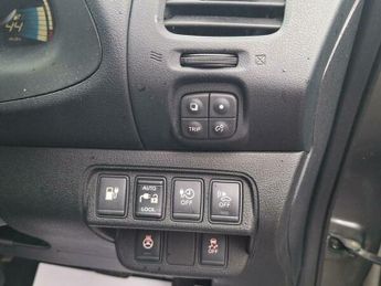 Nissan Leaf 24kWh Tekna Auto 5dr