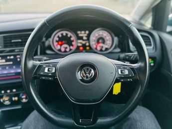 Volkswagen Golf 1.4 TSI BlueMotion Tech SE Hatchback 5dr Petrol DSG Euro 5 (s/s)