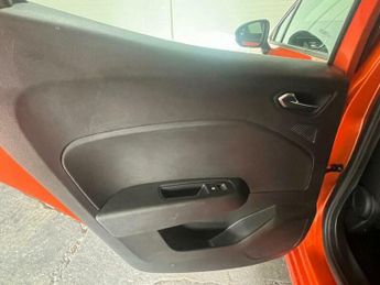 Renault Clio 1.6 E-TECH Evolution Auto Euro 6 (s/s) 5dr