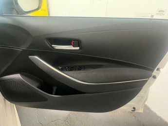 Toyota Corolla 1.8 VVT-h Icon CVT Euro 6 (s/s) 5dr