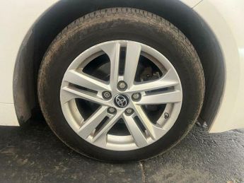 Toyota Corolla 1.8 VVT-h Icon CVT Euro 6 (s/s) 5dr