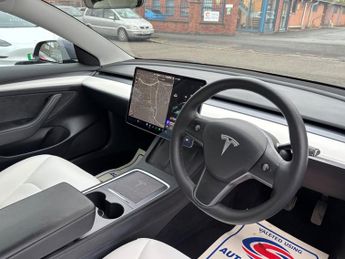 Tesla Model 3 STANDARD RANGE PLUS