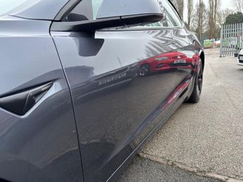 Tesla Model 3 STANDARD RANGE PLUS