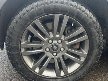 Land Rover Discovery 3.0 SD V6 Graphite SUV 5dr Diesel Auto 4WD Euro 6 (s/s) (256 bhp