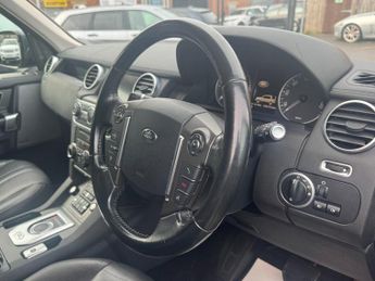 Land Rover Discovery 3.0 SD V6 Graphite SUV 5dr Diesel Auto 4WD Euro 6 (s/s) (256 bhp