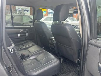 Land Rover Discovery 3.0 SD V6 Graphite SUV 5dr Diesel Auto 4WD Euro 6 (s/s) (256 bhp