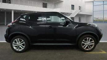 Nissan Juke 1.6 N-Connecta SUV 5dr Petrol XTRON Euro 6 (117 ps)