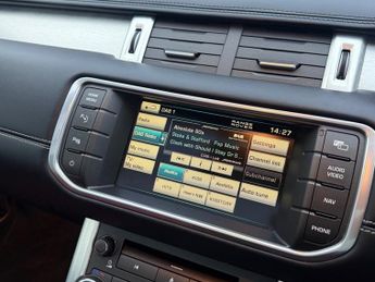 Land Rover Range Rover Evoque 2.2 SD4 Prestige Auto 4WD Euro 5 5dr 190BHP