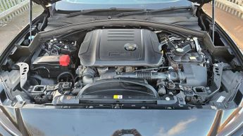 Jaguar F-Pace R-SPORT AWD