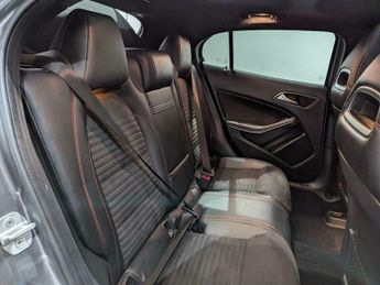 Mercedes-Benz C Class 2.1 GLA200d AMG Line (Premium Plus) 7G-DCT 4MATIC Euro 6 (s/s) 5