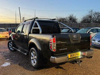 Nissan Navara 2.5 dCi Tekna Auto 4WD Euro 4 4dr