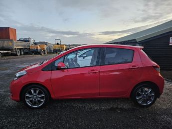 Toyota Yaris VVT-I 1.3 VVT-I SR M/DRIVE-S HATCHBACK