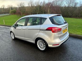 Ford B-Max TITANIUM