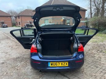 BMW 1 SERIES 1.5 118i SE Hatchback 5dr Petrol Auto Euro 6 (s/s) (136 ps)