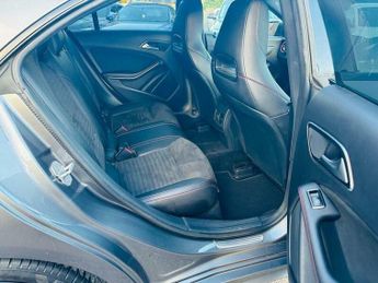 Mercedes-Benz CLA 2.1 CLA220d AMG Line Coupe 7G-DCT Euro 6 (s/s) 4dr