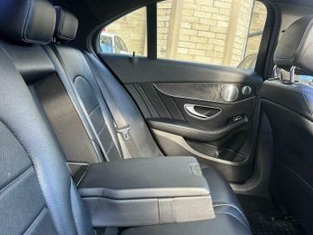 Mercedes-Benz C Class 2.1 C220d AMG Line (Premium Plus) G-Tronic+ Euro 6 (s/s) 4dr