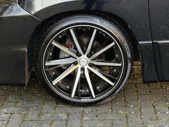 Toyota Vellfire Golden Eyes 2 - Special Custom Edition