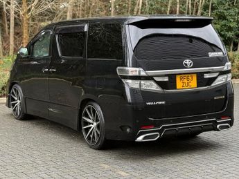 Toyota Vellfire Golden Eyes 2 - Special Custom Edition