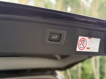 Toyota Vellfire Golden Eyes 2 - Special Custom Edition