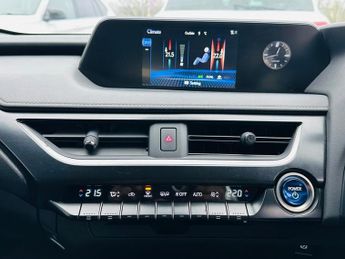 Lexus UX 250H