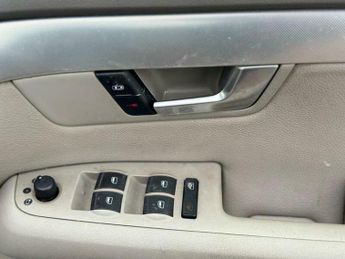 Audi A4 Avant 2.0 TDI S line CVT 5dr