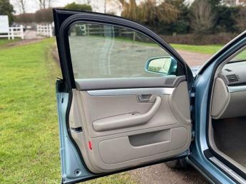 Audi A4 Avant 2.0 TDI S line CVT 5dr