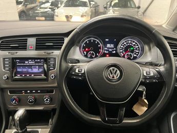 Volkswagen Golf SE TSI BLUEMOTION TECHNOLOGY DSG