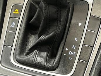 Volkswagen Golf SE TSI BLUEMOTION TECHNOLOGY DSG