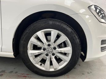 Volkswagen Golf SE TSI BLUEMOTION TECHNOLOGY DSG