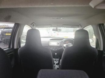 TOYOTA YARIS 1.3 Petrol