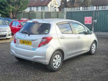 TOYOTA YARIS 1.3 Petrol