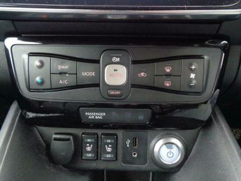 Nissan Leaf 40kWh Tekna Auto 5dr