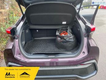 Toyota C-HR DESIGN PHEV AUTO