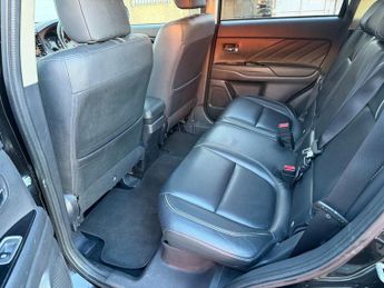 Mitsubishi Outlander 2.0h 12kWh GX4h CVT 4WD Euro 6 (s/s) 5dr