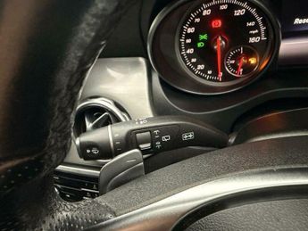 Mercedes-Benz C Class 1.6 GLA200 AMG Line (Premium) 7G-DCT Euro 6 (s/s) 5dr