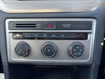 Volkswagen Golf SE TSI DSG