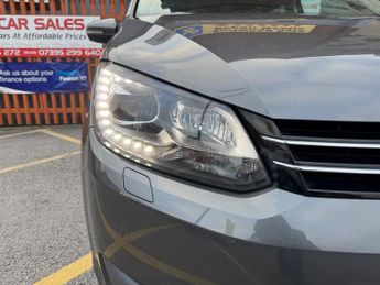 Volkswagen Touran SPORT TDI DSG