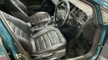 Volkswagen Golf 35.8kWh e-Golf Auto 5dr