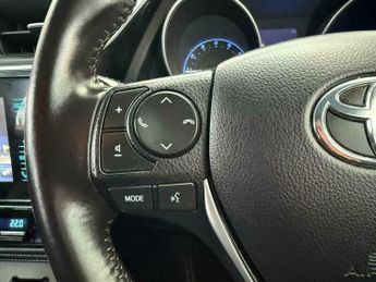 Toyota Auris 1.2 VVT-i Business Edition CVT Euro 6 (s/s) 5dr