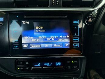 Toyota Auris 1.2 VVT-i Business Edition CVT Euro 6 (s/s) 5dr