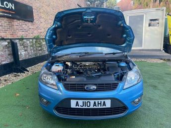 Ford Focus ZETEC 100PS