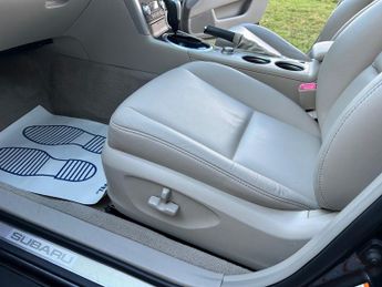 Subaru Outback RN AWD 1 OWNER FROM NEW FULL SUBARU MAIN DEALER SERVICE HISTORY 