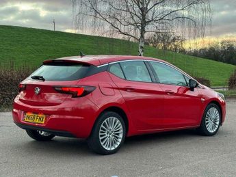 Vauxhall Astra 1.6 CDTi BlueInjection Elite Nav Auto Euro 6 (s/s) 5dr